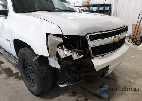 2010 Chevrolet Tahoe Lt из США, поврежденный, VIN 1GNUCBE05AR278698